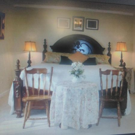 Serenity Hill B&B Sloans Crossing Esterno foto